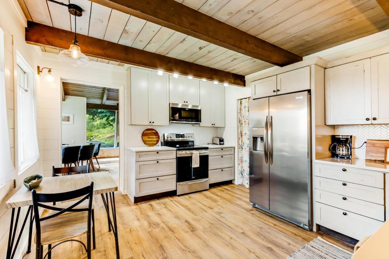 Tall Cedars Cabin By The Water Eastsound المظهر الخارجي الصورة