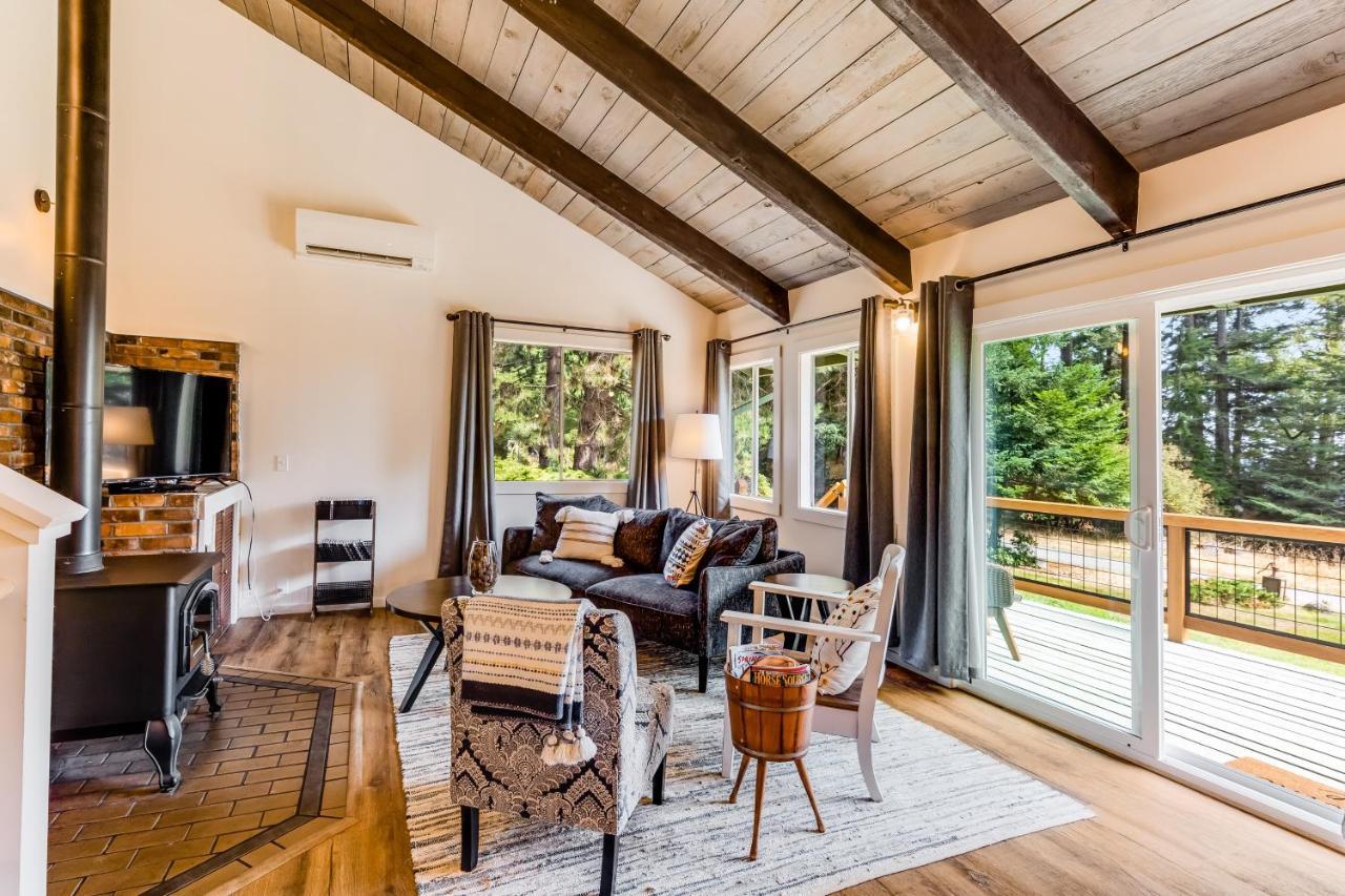 Tall Cedars Cabin By The Water Eastsound المظهر الخارجي الصورة